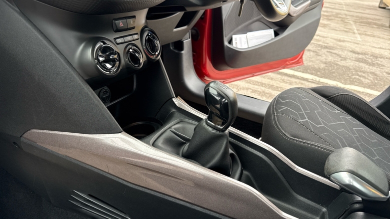 Peugeot 2008 1.2 PureTech Active 5dr Petrol Estate